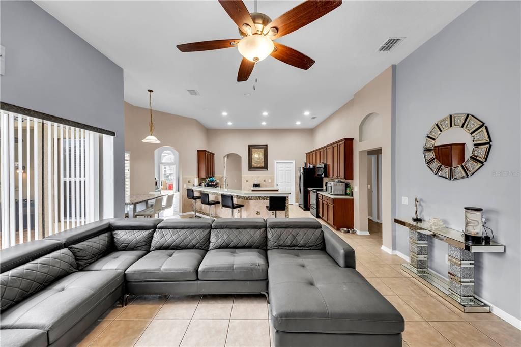 For Sale: $665,000 (5 beds, 4 baths, 3417 Square Feet)