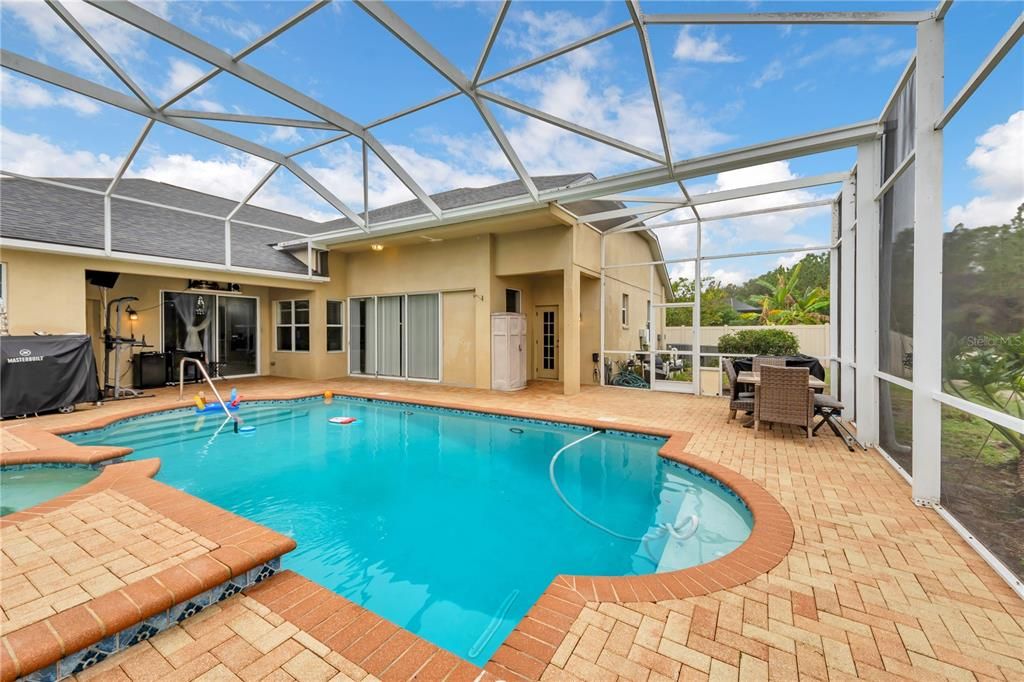 For Sale: $665,000 (5 beds, 4 baths, 3417 Square Feet)