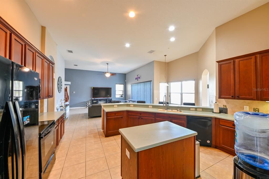 For Sale: $665,000 (5 beds, 4 baths, 3417 Square Feet)