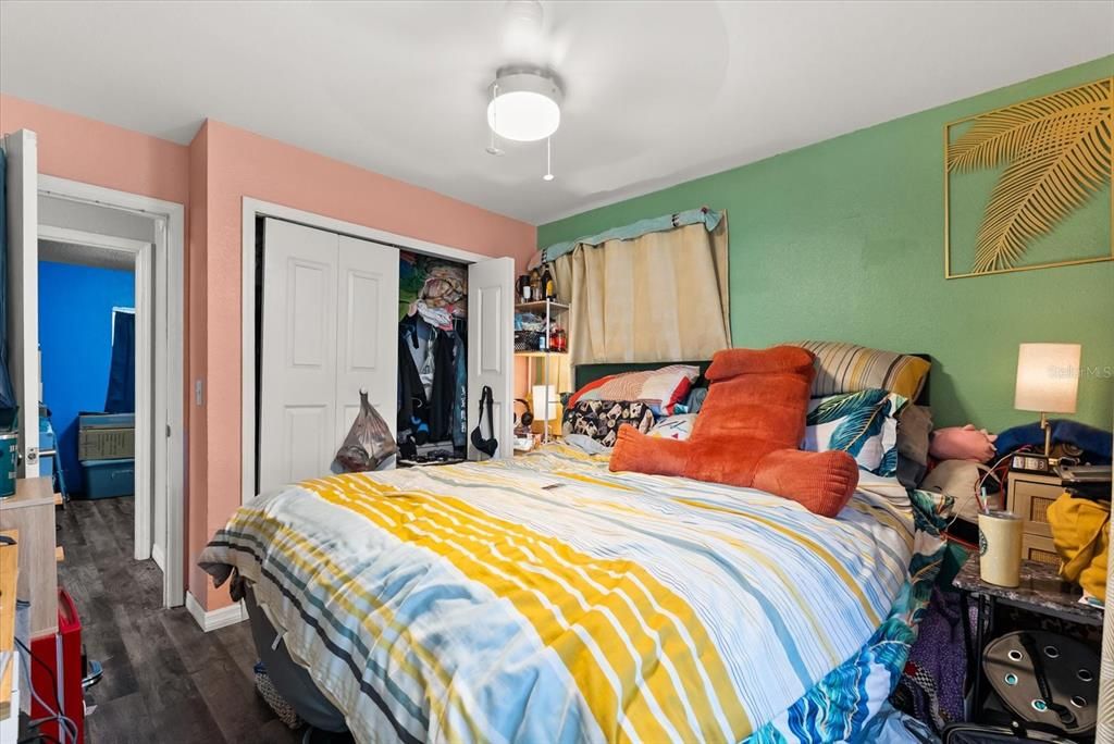 На продажу: $275,000 (4 спален, 2 ванн, 1218 Квадратных фут)