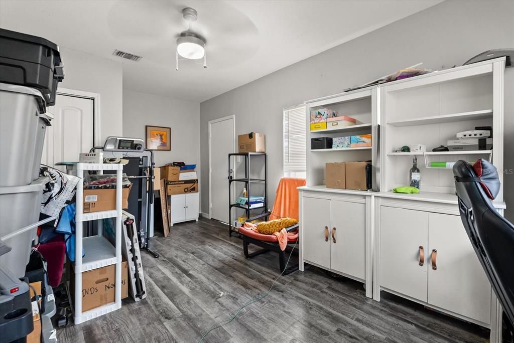 На продажу: $275,000 (4 спален, 2 ванн, 1218 Квадратных фут)