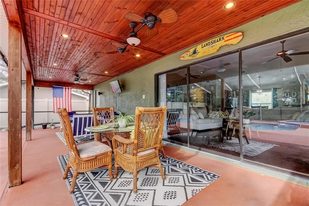 En Venta: $615,000 (3 camas, 2 baños, 1796 Pies cuadrados)