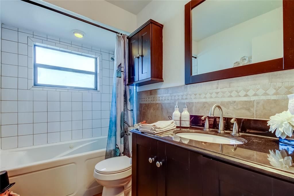 En Venta: $615,000 (3 camas, 2 baños, 1796 Pies cuadrados)