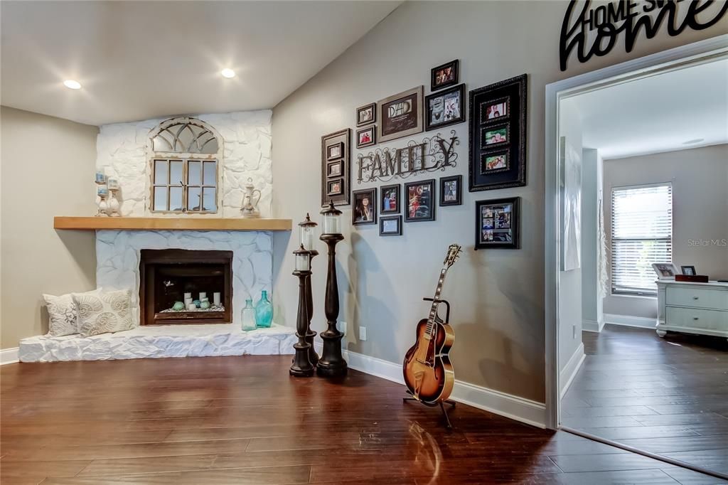 En Venta: $615,000 (3 camas, 2 baños, 1796 Pies cuadrados)