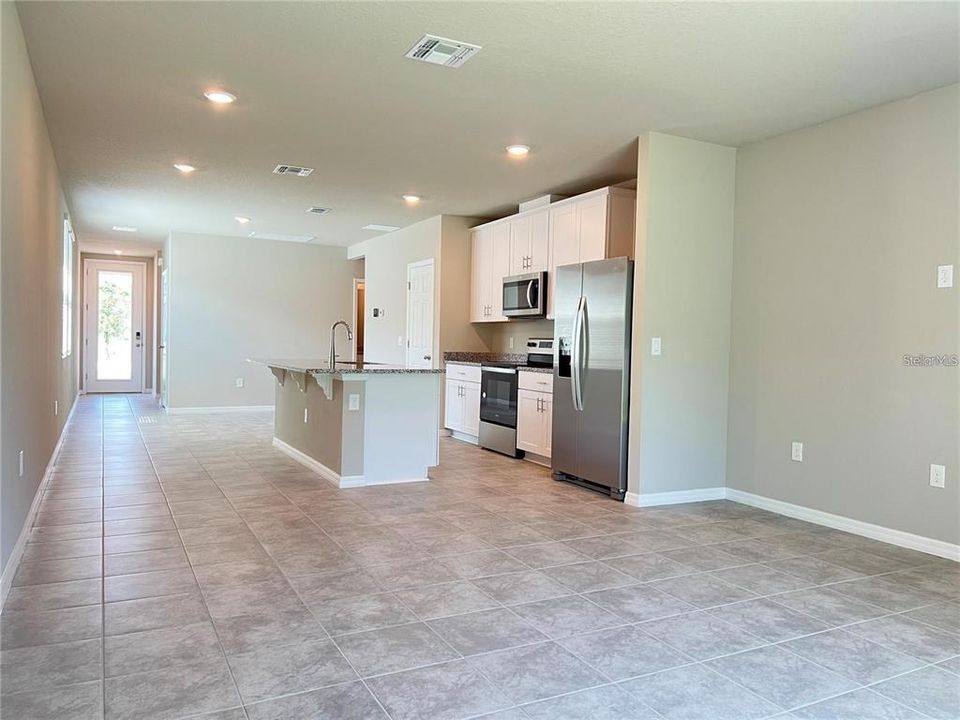 For Rent: $1,850 (3 beds, 2 baths, 1464 Square Feet)