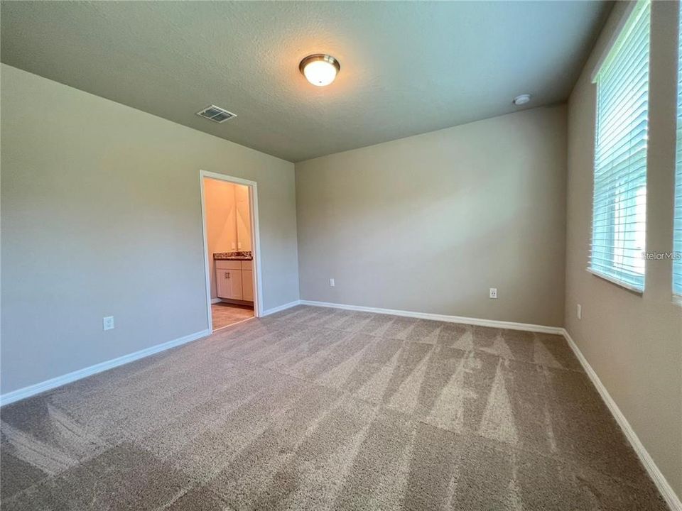 For Rent: $1,850 (3 beds, 2 baths, 1464 Square Feet)