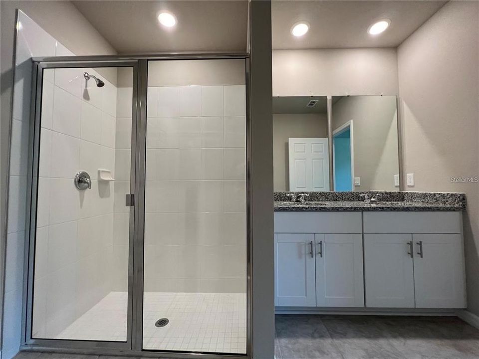 For Rent: $1,850 (3 beds, 2 baths, 1464 Square Feet)