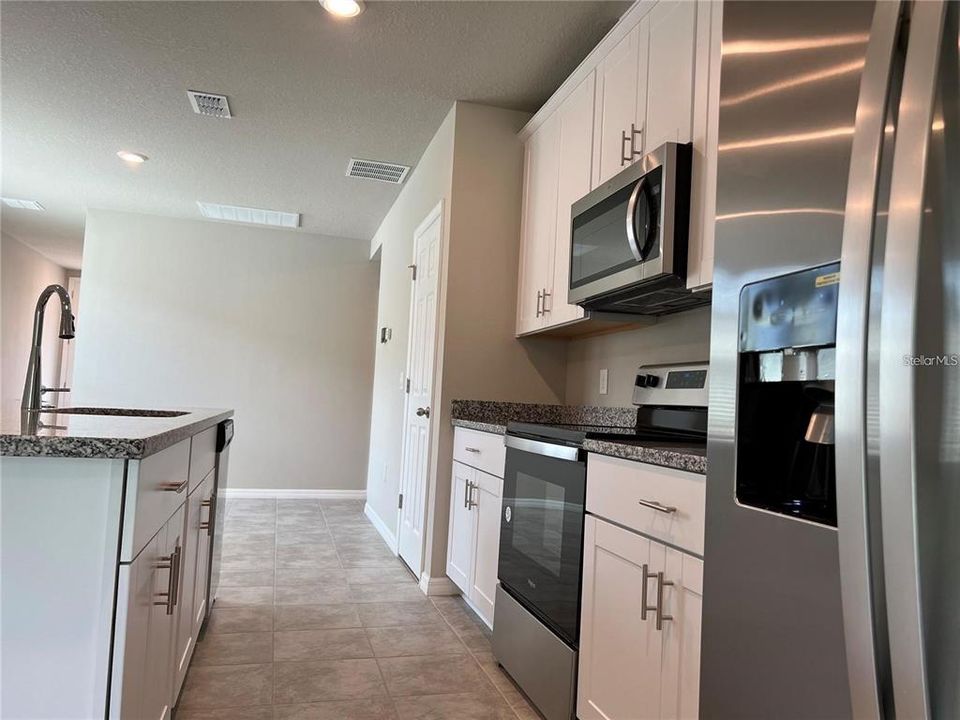 For Rent: $1,850 (3 beds, 2 baths, 1464 Square Feet)