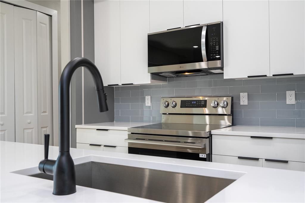 На продажу: $520,000 (4 спален, 3 ванн, 1795 Квадратных фут)