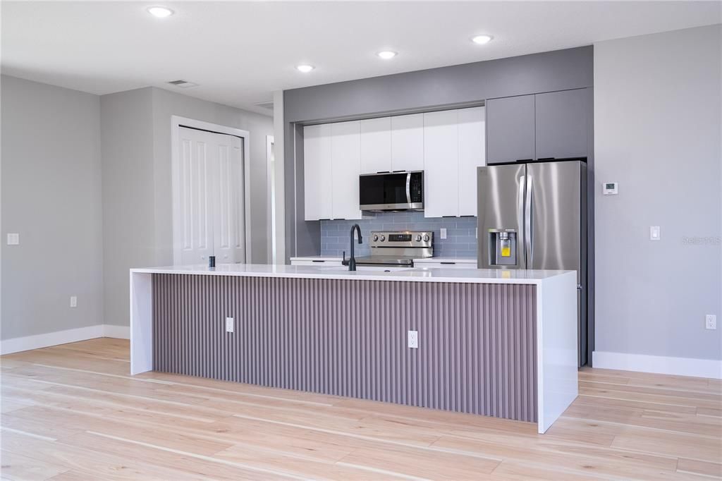 На продажу: $520,000 (4 спален, 3 ванн, 1795 Квадратных фут)