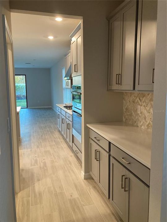 En Renta: $3,250 (4 camas, 3 baños, 2411 Pies cuadrados)