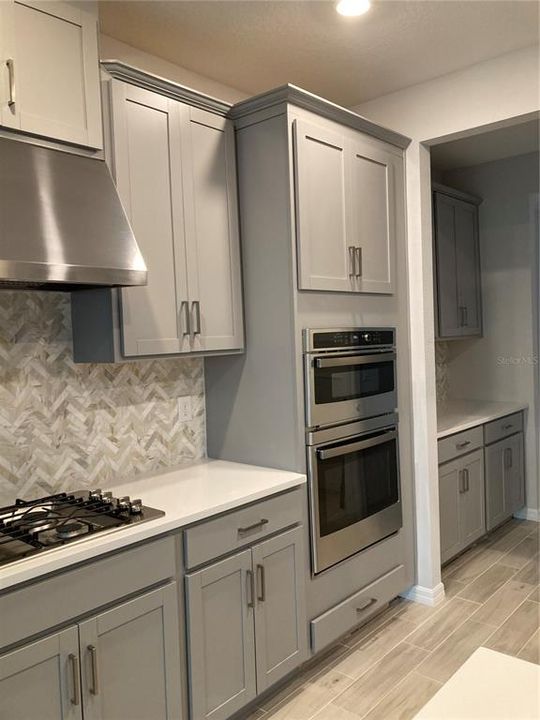 En Renta: $3,250 (4 camas, 3 baños, 2411 Pies cuadrados)