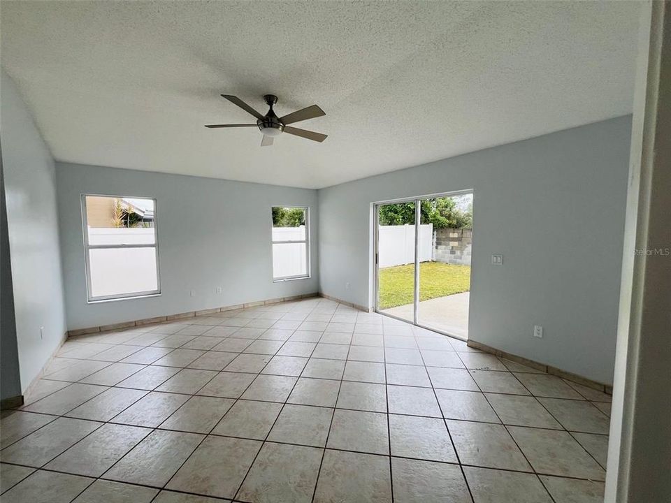 待售: $497,900 (4 贝兹, 3 浴室, 2347 平方英尺)