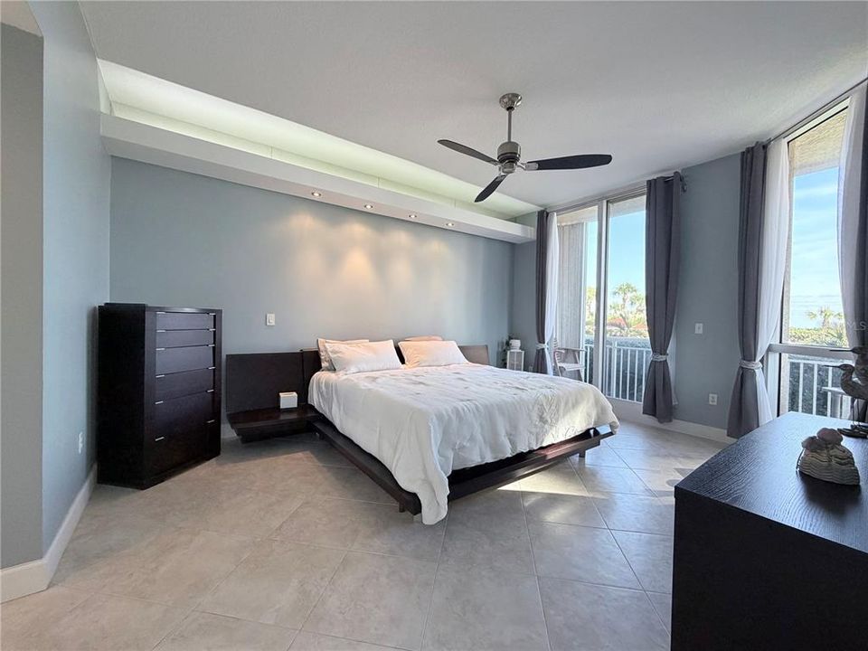 For Sale: $875,000 (3 beds, 2 baths, 2151 Square Feet)