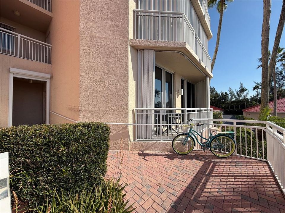 For Sale: $875,000 (3 beds, 2 baths, 2151 Square Feet)