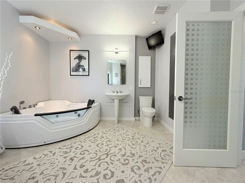 For Sale: $875,000 (3 beds, 2 baths, 2151 Square Feet)