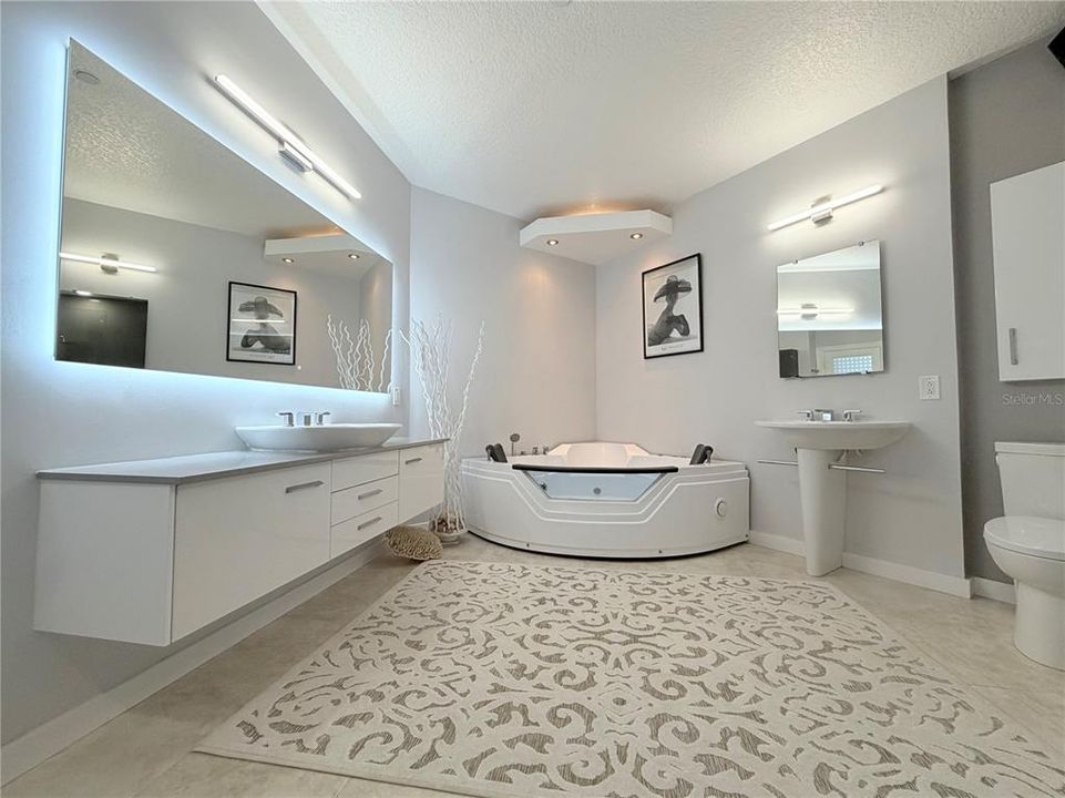 For Sale: $875,000 (3 beds, 2 baths, 2151 Square Feet)