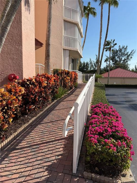 For Sale: $875,000 (3 beds, 2 baths, 2151 Square Feet)