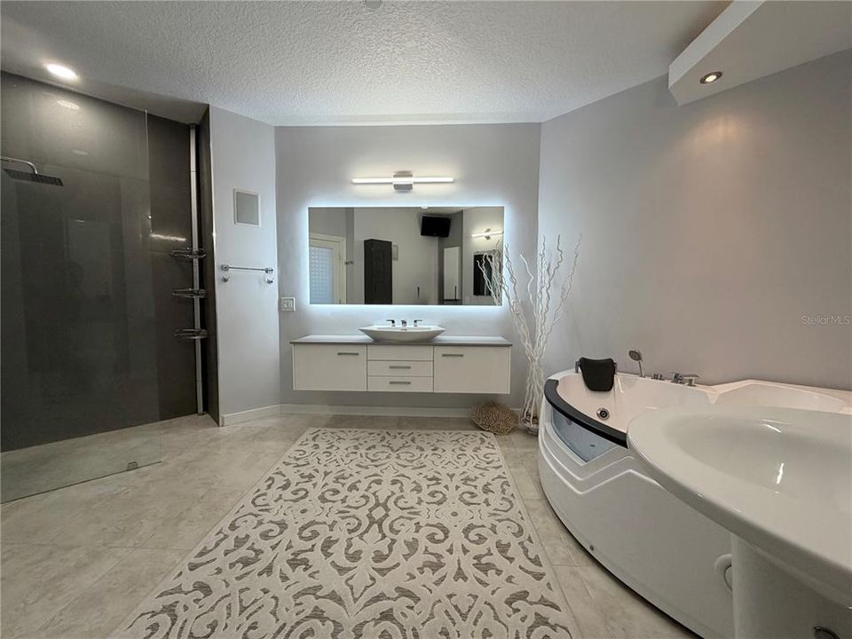 For Sale: $875,000 (3 beds, 2 baths, 2151 Square Feet)