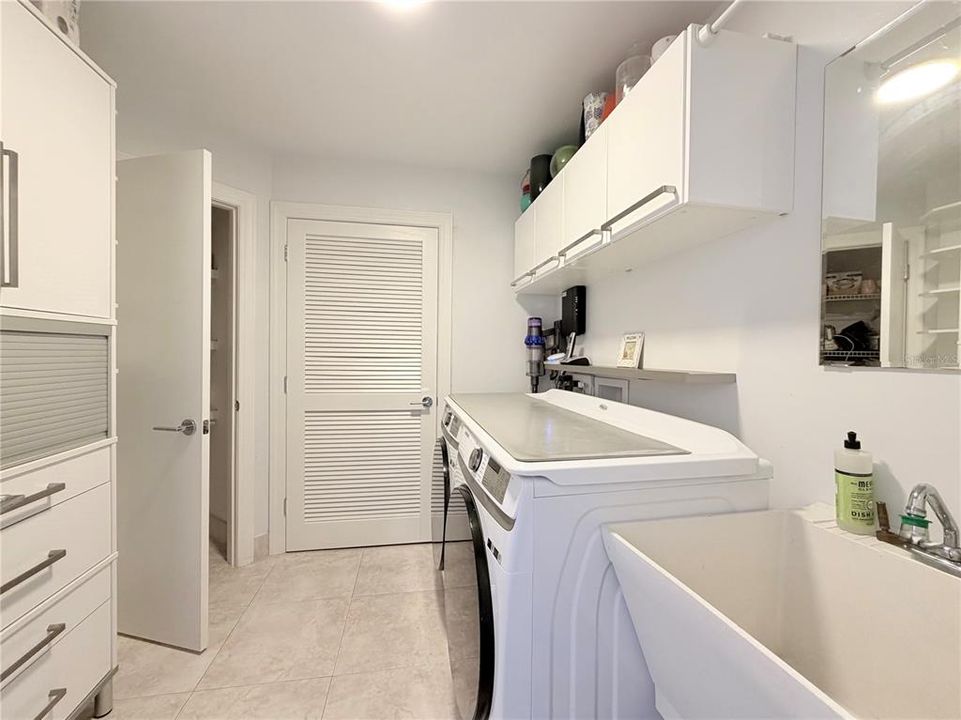 For Sale: $875,000 (3 beds, 2 baths, 2151 Square Feet)