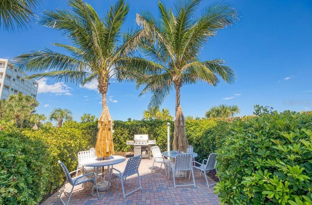 For Sale: $875,000 (3 beds, 2 baths, 2151 Square Feet)