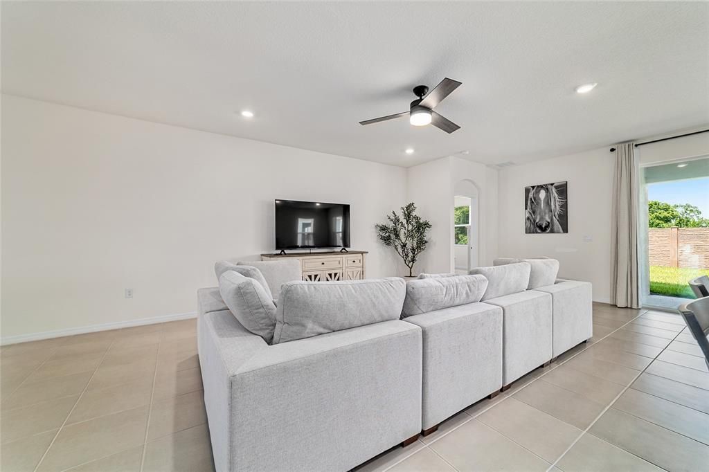 For Rent: $4,500 (3 beds, 2 baths, 1857 Square Feet)