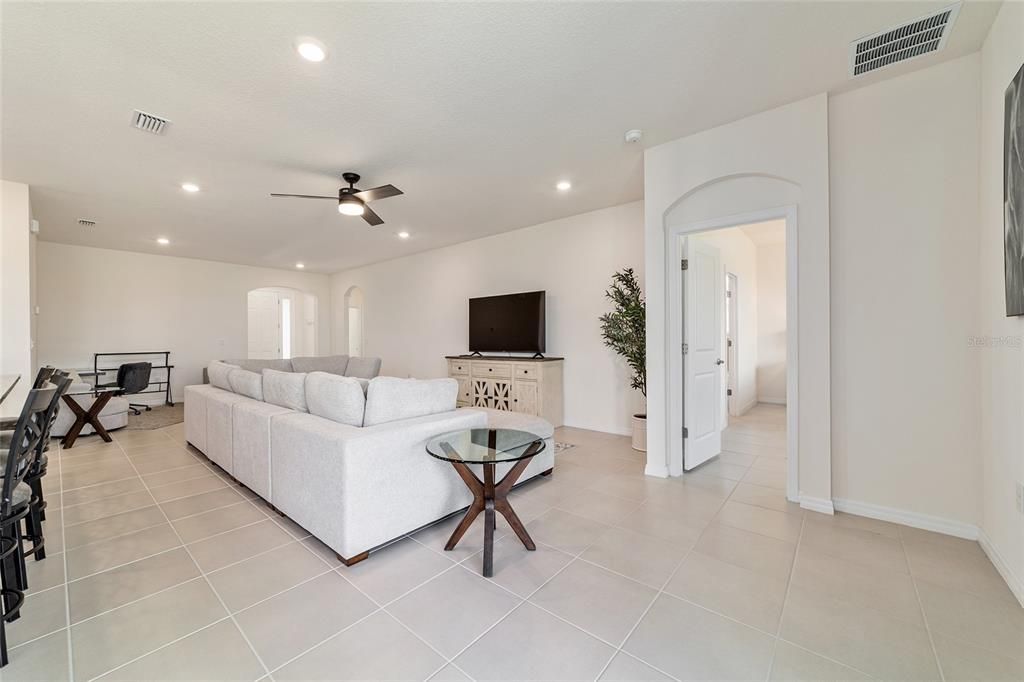 For Rent: $4,500 (3 beds, 2 baths, 1857 Square Feet)