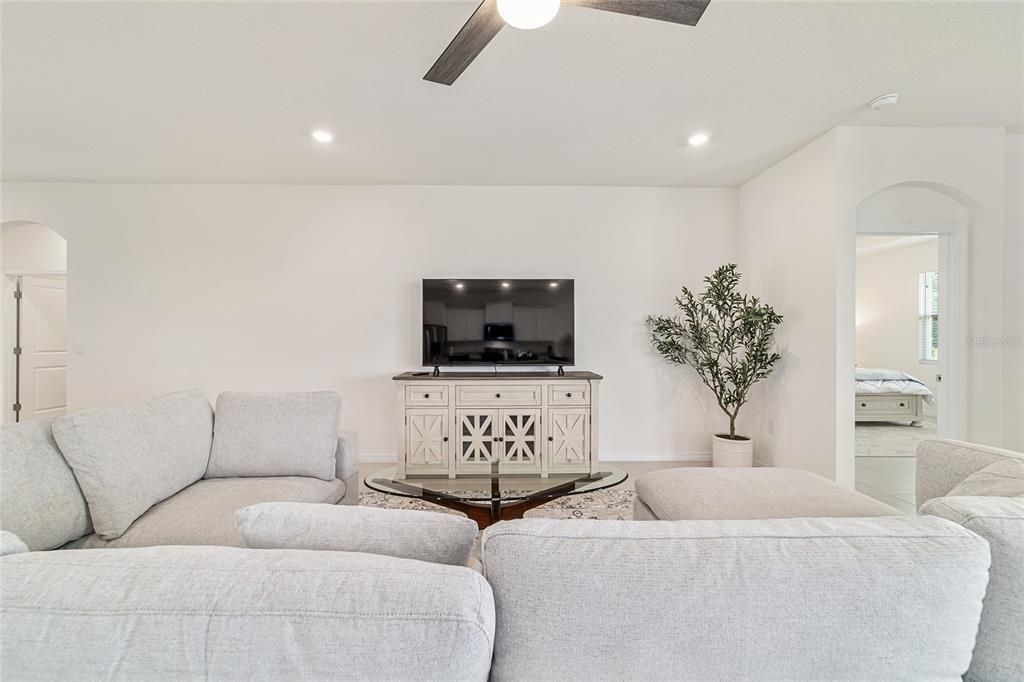 For Rent: $4,500 (3 beds, 2 baths, 1857 Square Feet)