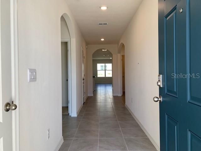 出租: $2,100 (4 贝兹, 2 浴室, 1867 平方英尺)