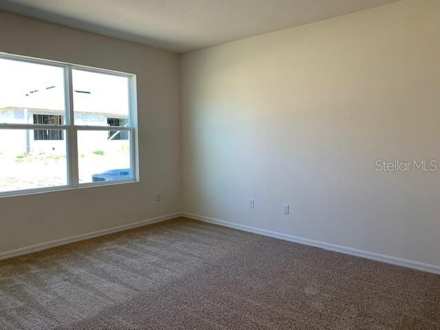 出租: $2,100 (4 贝兹, 2 浴室, 1867 平方英尺)