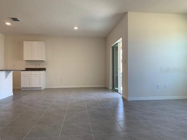 出租: $2,100 (4 贝兹, 2 浴室, 1867 平方英尺)