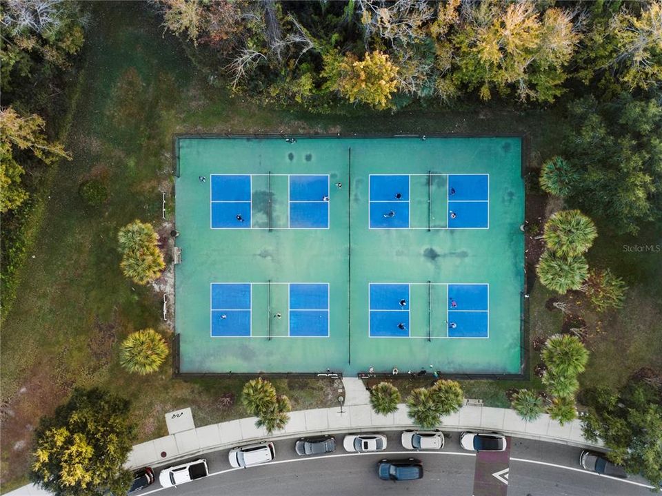 For Sale: $399,000 (3 beds, 2 baths, 2288 Square Feet)