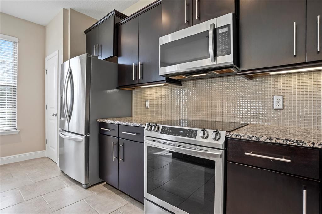 For Sale: $399,000 (3 beds, 2 baths, 2288 Square Feet)