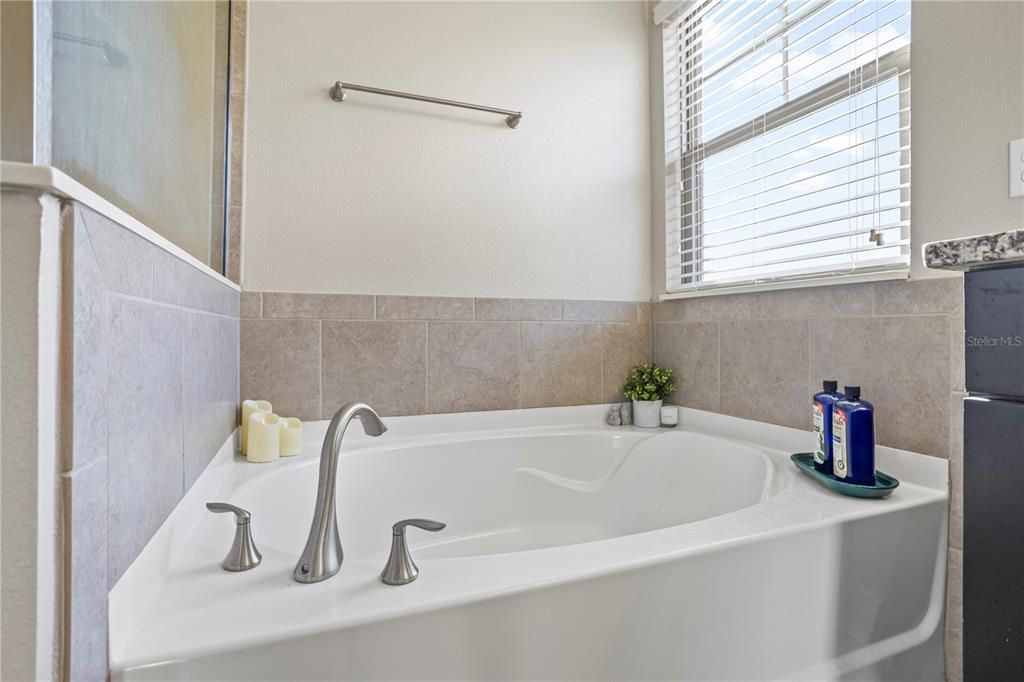 For Sale: $399,000 (3 beds, 2 baths, 2288 Square Feet)