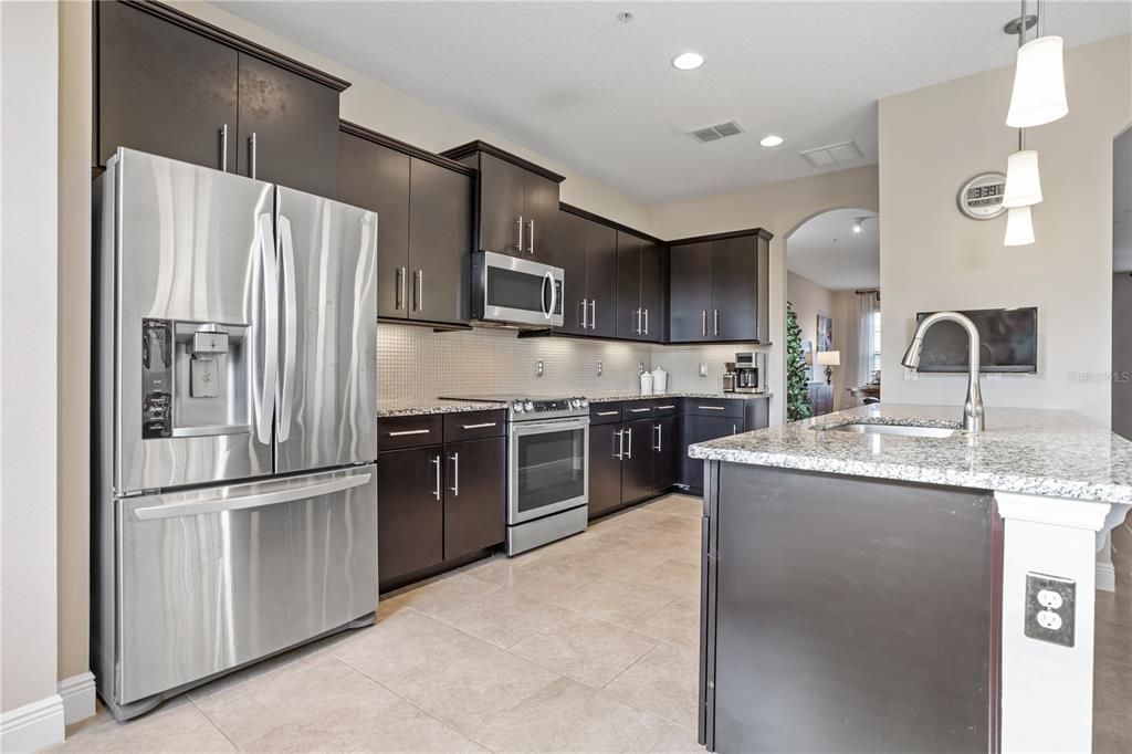 For Sale: $399,000 (3 beds, 2 baths, 2288 Square Feet)