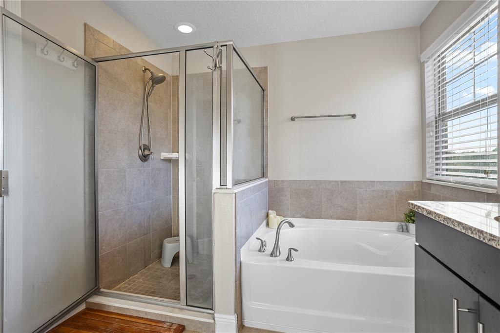 For Sale: $399,000 (3 beds, 2 baths, 2288 Square Feet)