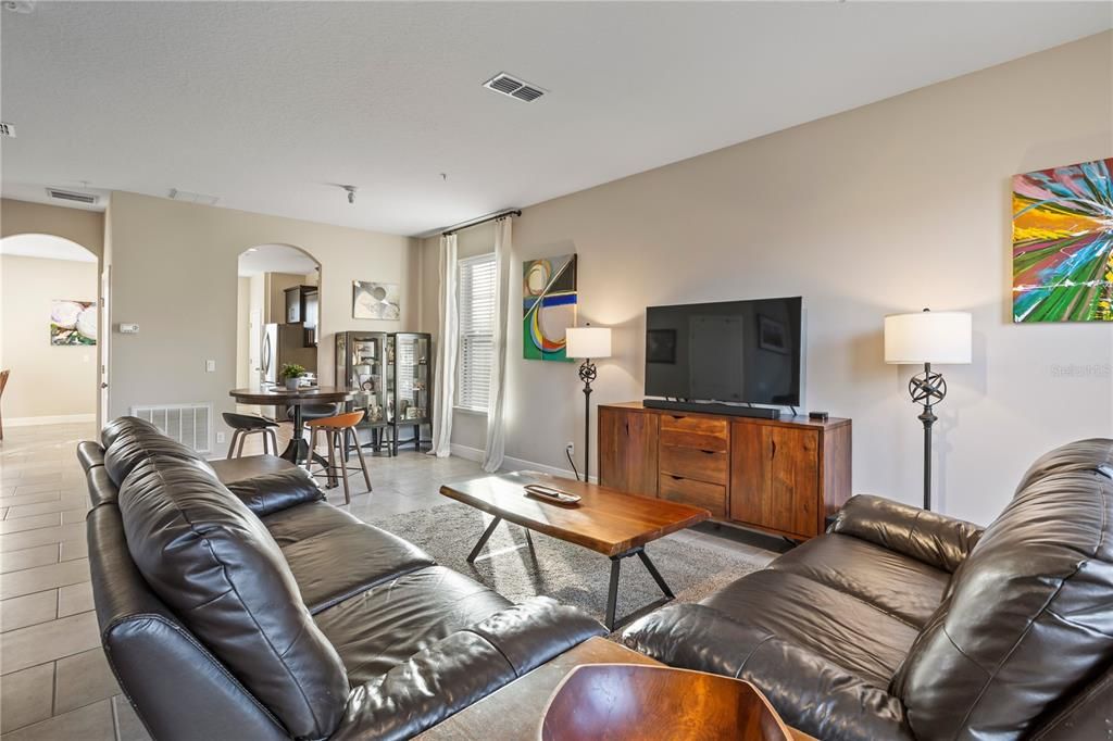 For Sale: $399,000 (3 beds, 2 baths, 2288 Square Feet)