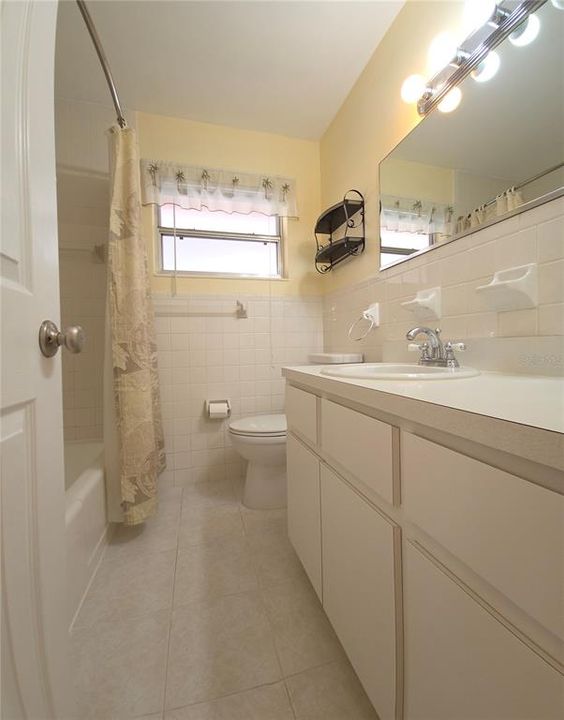 В аренду: $2,300 (2 спален, 2 ванн, 1080 Квадратных фут)