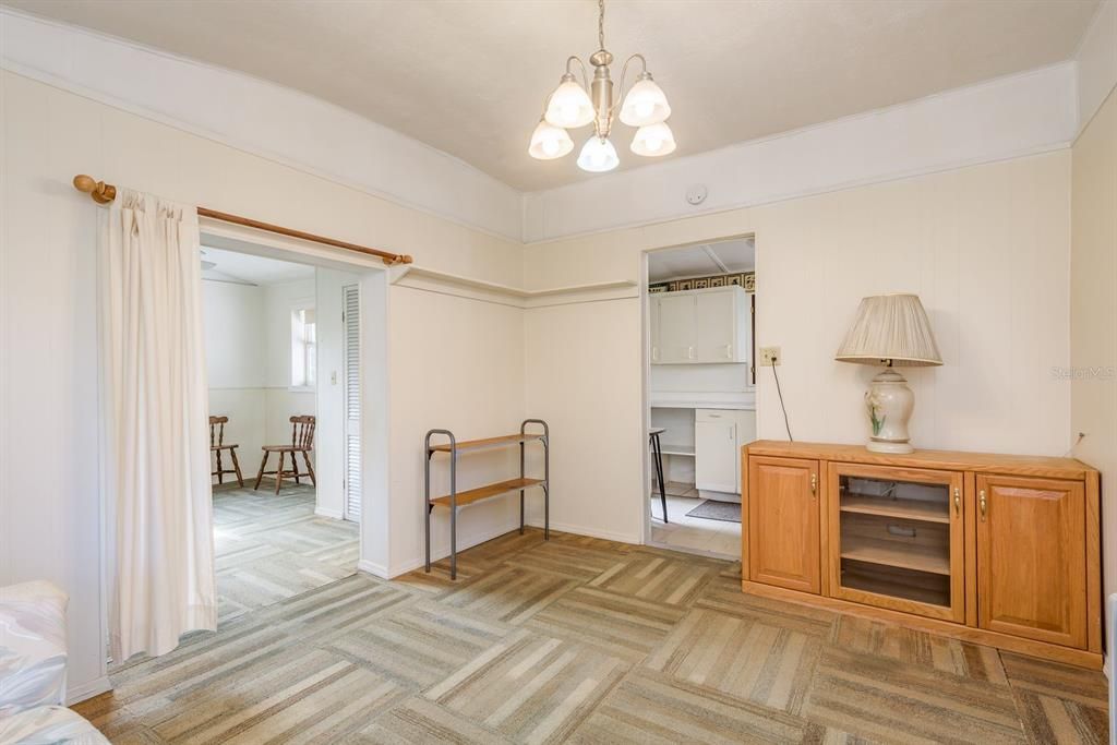 待售: $365,000 (3 贝兹, 3 浴室, 1954 平方英尺)