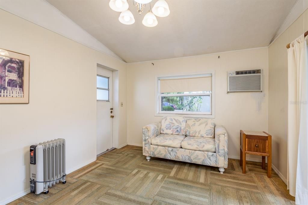 待售: $365,000 (3 贝兹, 3 浴室, 1954 平方英尺)