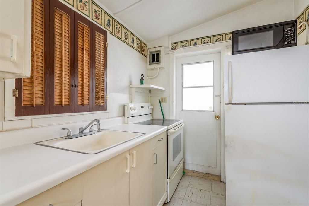 待售: $365,000 (3 贝兹, 3 浴室, 1954 平方英尺)