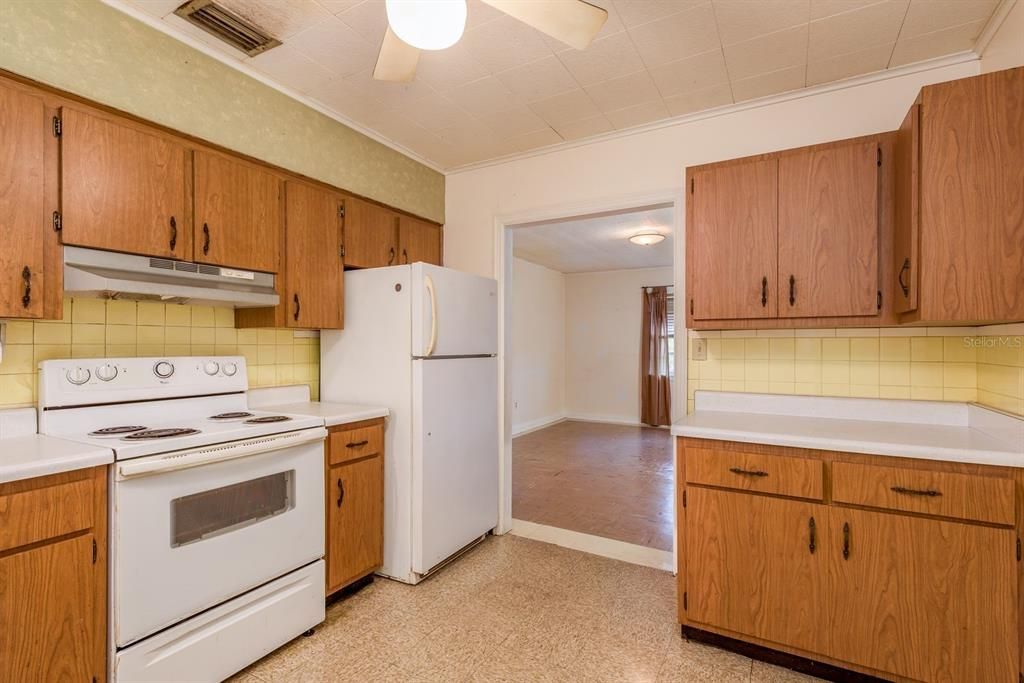 待售: $365,000 (3 贝兹, 3 浴室, 1954 平方英尺)