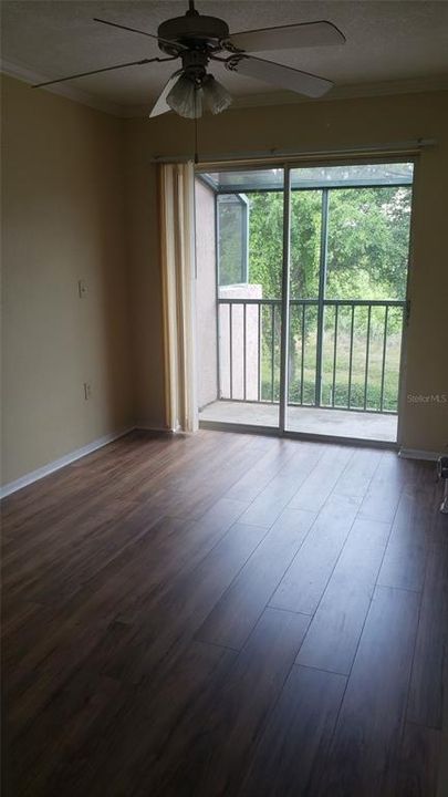 For Rent: $1,095 (1 beds, 1 baths, 496 Square Feet)