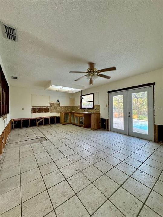 En Venta: $350,000 (3 camas, 2 baños, 1242 Pies cuadrados)