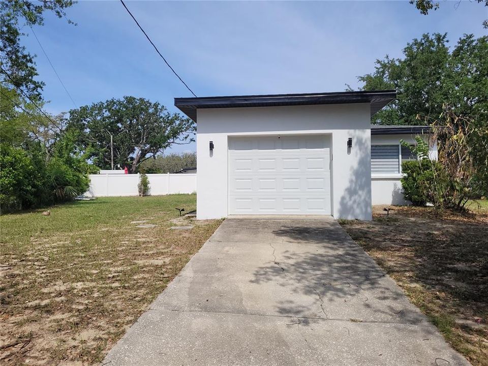 For Sale: $420,000 (3 beds, 2 baths, 1243 Square Feet)