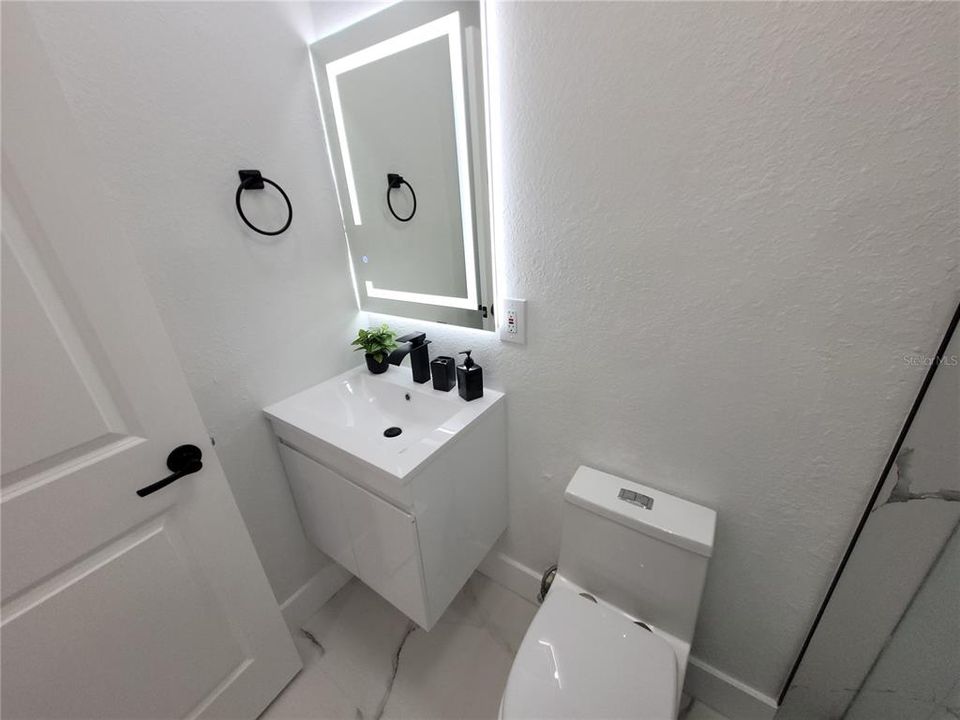 For Sale: $420,000 (3 beds, 2 baths, 1243 Square Feet)