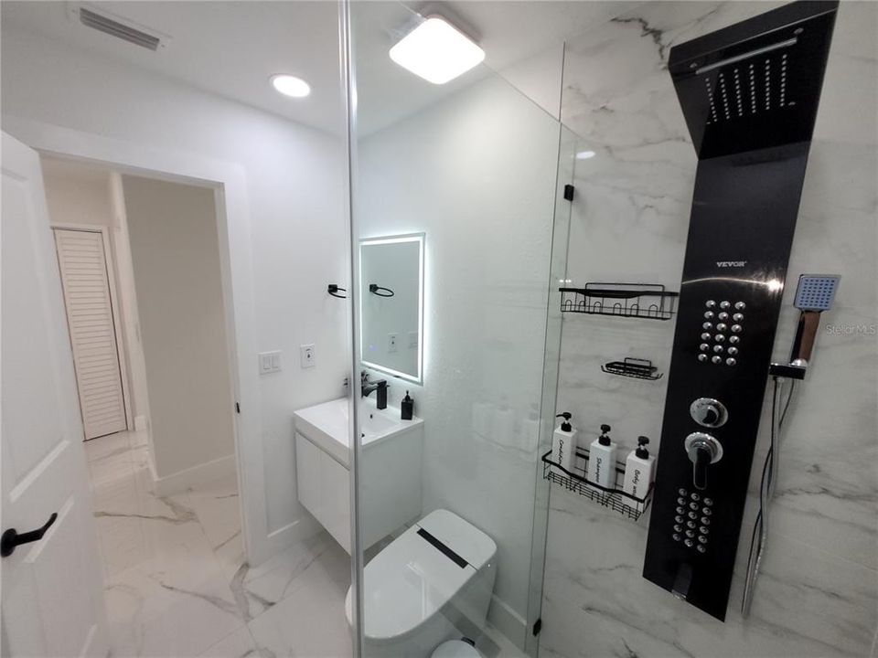 For Sale: $420,000 (3 beds, 2 baths, 1243 Square Feet)