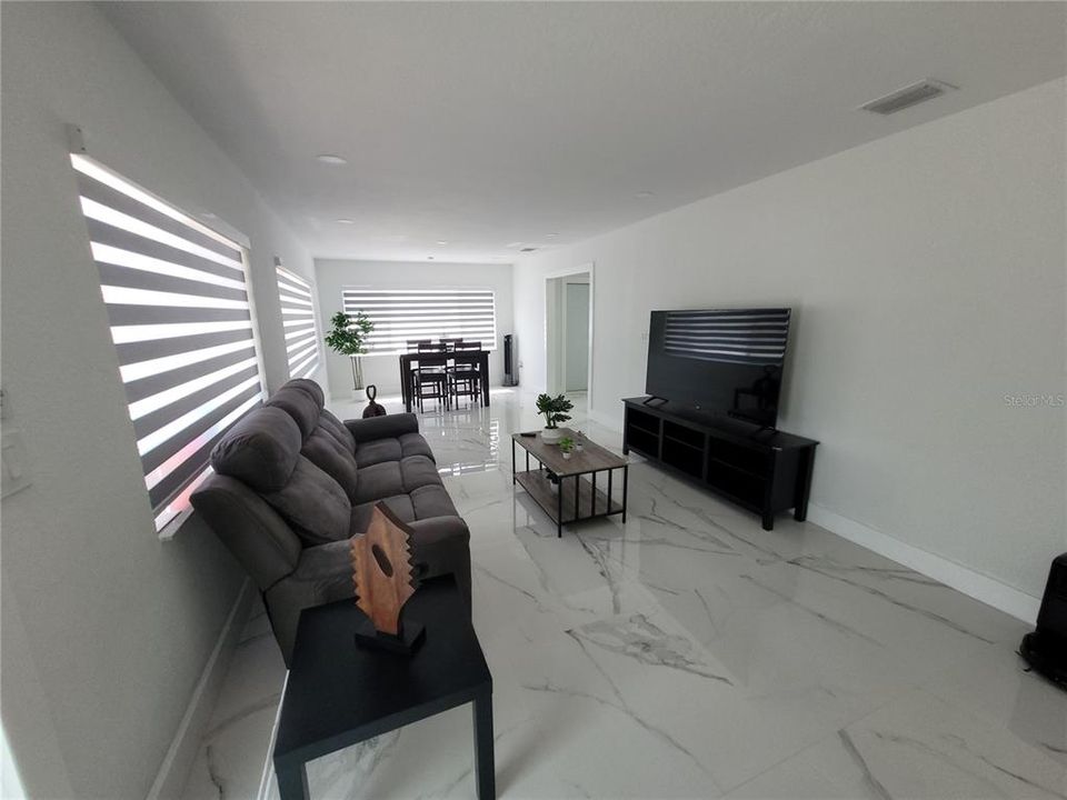 For Sale: $420,000 (3 beds, 2 baths, 1243 Square Feet)