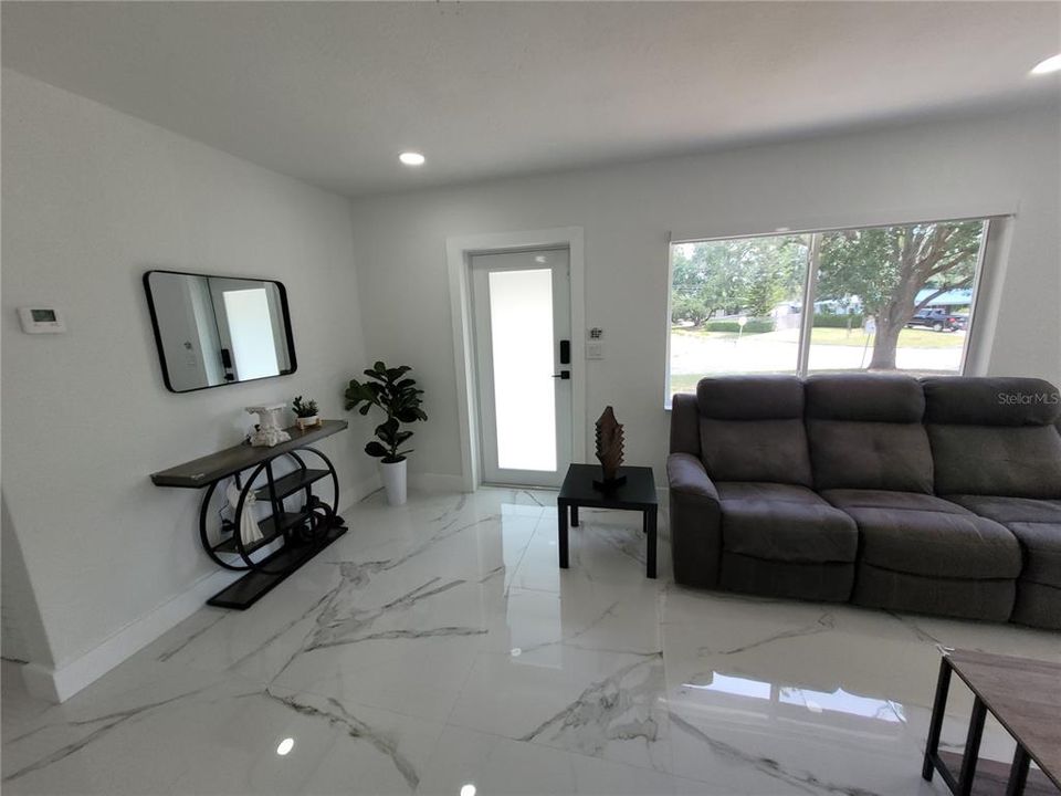 For Sale: $420,000 (3 beds, 2 baths, 1243 Square Feet)