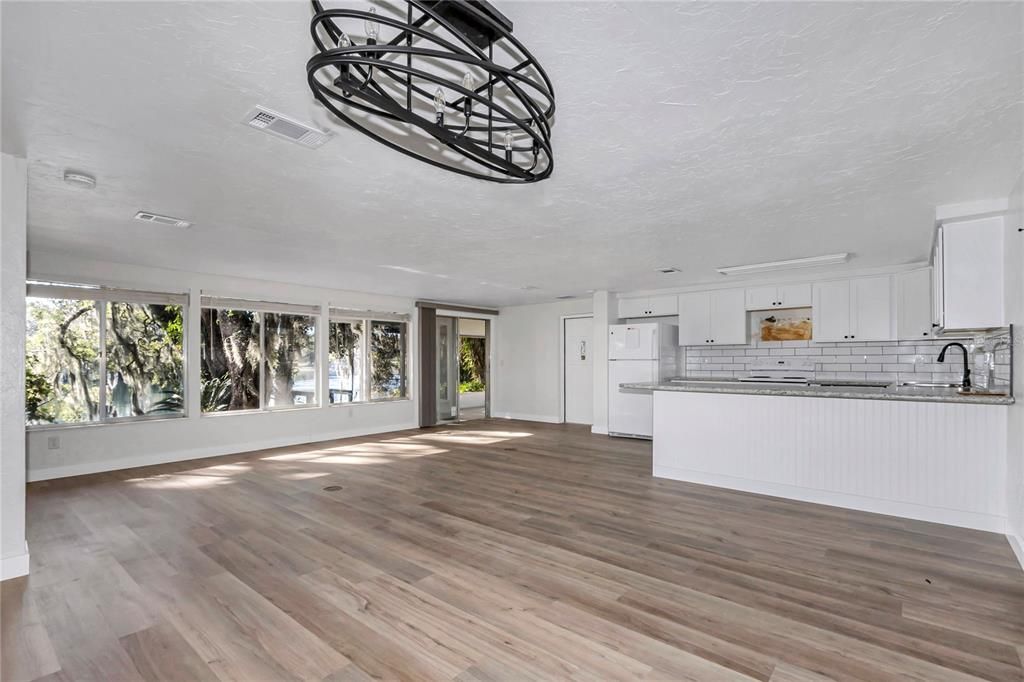 For Rent: $2,700 (3 beds, 2 baths, 1427 Square Feet)